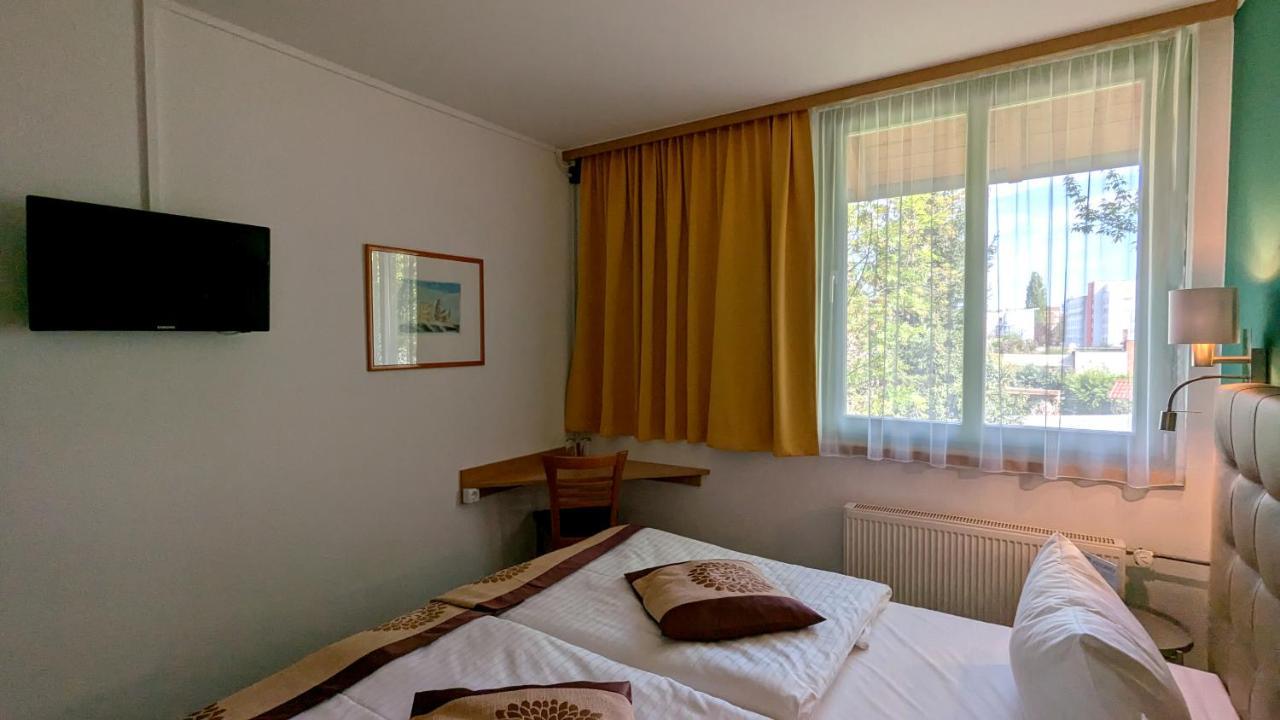 Acron-Hotel Quedlinburg Bagian luar foto