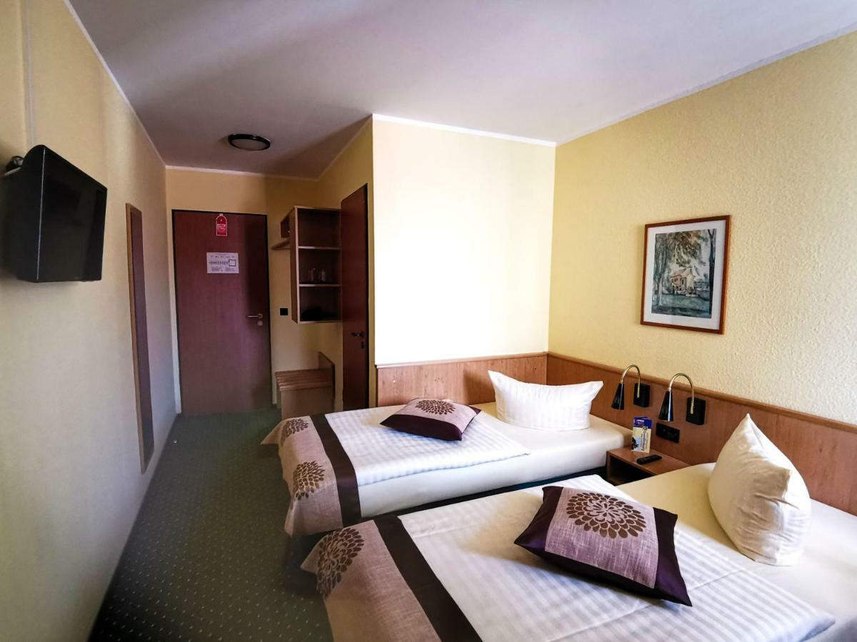 Acron-Hotel Quedlinburg Bagian luar foto