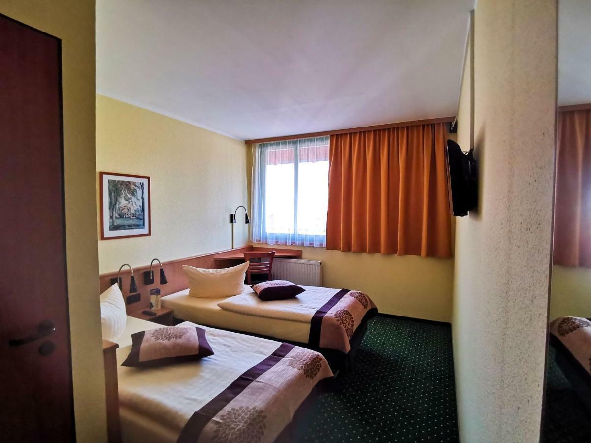 Acron-Hotel Quedlinburg Bagian luar foto